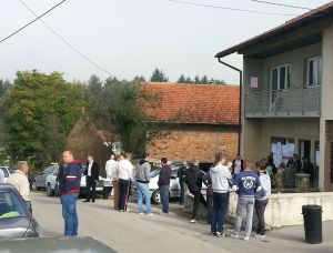 20141012_101412voterscropped